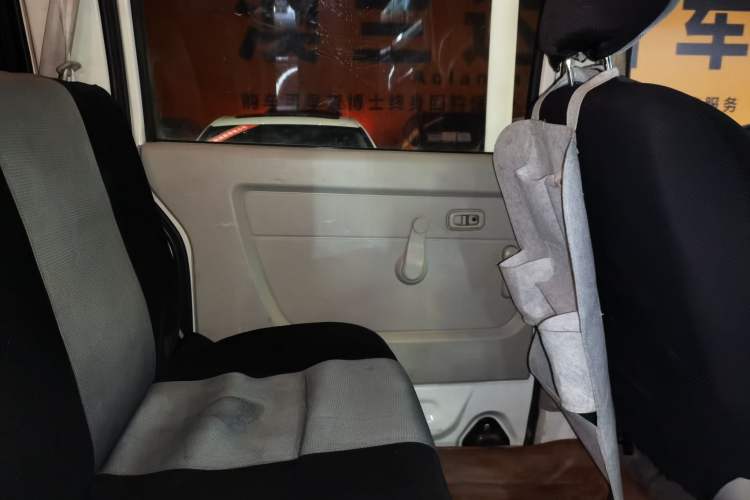 Used Jinbei New Hiace S 2021 1.5L Wealth Model Non-Air-Conditioned Version National VI Standard SWC15M Left Rear Door Interior
