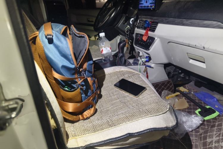 Used Jinbei New Hiace S 2021 1.5L Wealth Central Air-Conditioned Van China VI Standard SWC15M Left Rear Seat