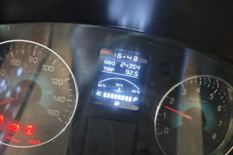 Used Jinbei New Hiace S 2021 1.5L Wealth Van Non-Air-Conditioned Version China VI Standard SWC15M Odometer Close Up