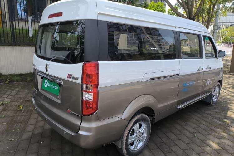 Used Jinbei New Hiace S 2021 1.5L Business-Class Central Air-Conditioned Coach China VI Standard SWC15M Rear Right 45 Deg