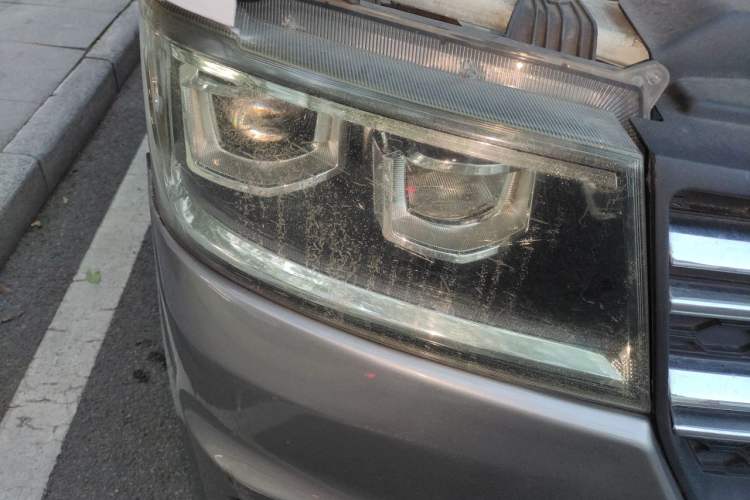 Used Jinbei New Hiace S 2021 1.5L Business-Grade Bus Non-Air-Conditioned Version China VI Standard SWC15M Right Front Headlight