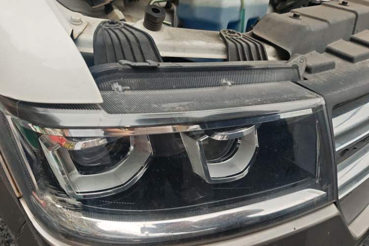 Used Jinbei New Hiace S 2021 1.5L Wealth Model Non-Air-Conditioned Version National VI Standard SWC15M Right Front Headlight