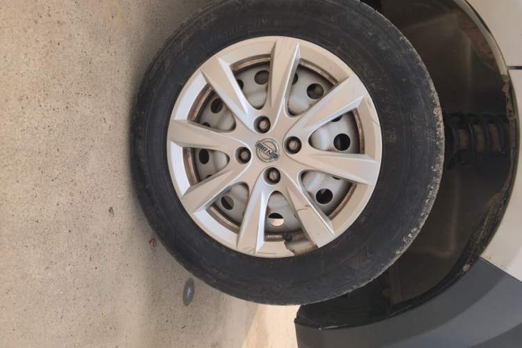 Used Jinbei New Hiace S 2021 1.5L Wealth Central Air-Conditioned Van China VI Standard SWC15M Right Front Wheel Hub