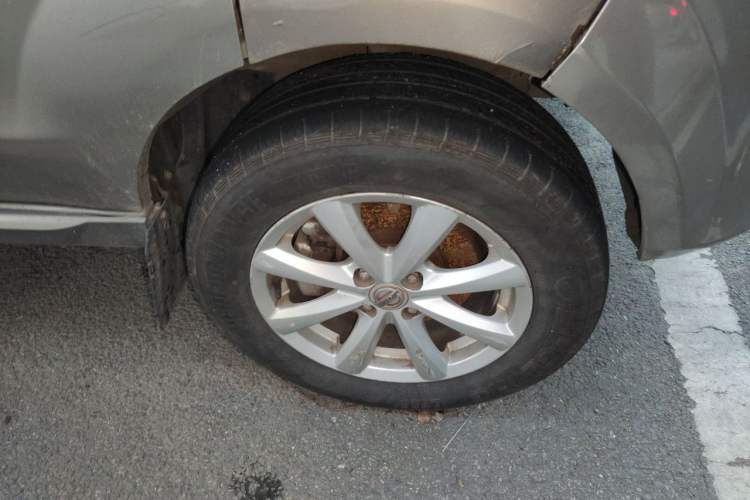 Used Jinbei New Hiace S 2021 1.5L Business-Grade Bus Non-Air-Conditioned Version China VI Standard SWC15M Right Front Wheel Hub