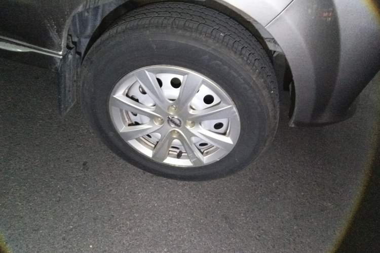 Used Jinbei New Hiace S 2021 1.5L Wealth Central Air-Conditioned Bus China VI Standard Model SWC15M Right Front Wheel Hub