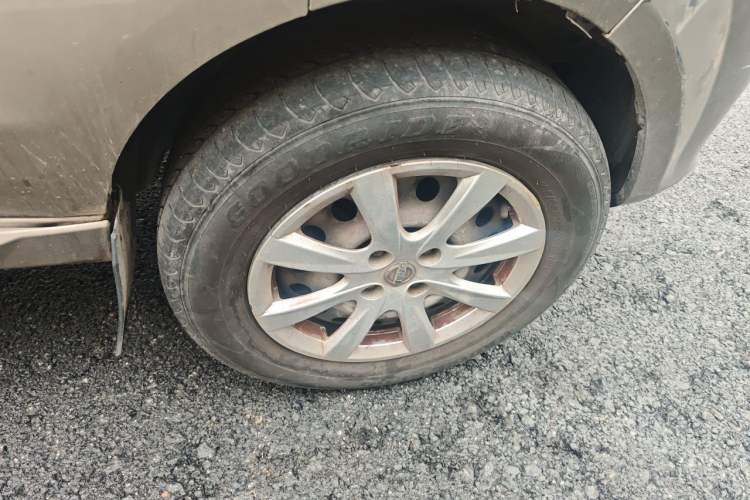 Used Jinbei New Hiace S 2021 1.5L Wealth Model Non-Air-Conditioned Version National VI Standard SWC15M Right Front Wheel Hub