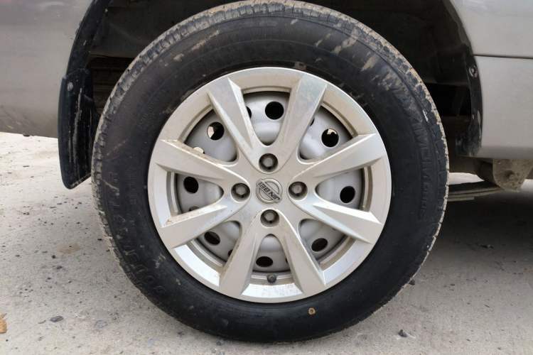 Used Jinbei New Hiace S 2021 1.5L Wealth Model Non-Air-Conditioned Version National VI Standard SWC15M Right Rear Wheel Hub