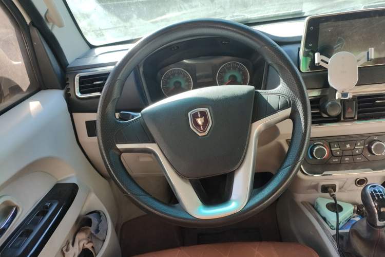 Used Jinbei New Hiace S 2021 1.5L Wealth Model Non-Air-Conditioned Version National VI Standard SWC15M Steering Wheel