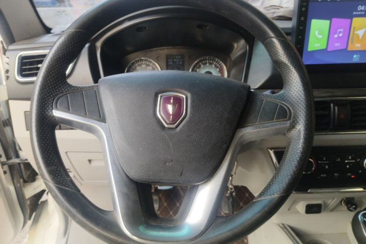 Used Jinbei New Hiace S 2021 1.5L Wealth Van Non-Air-Conditioned Version China VI Standard SWC15M Steering Wheel