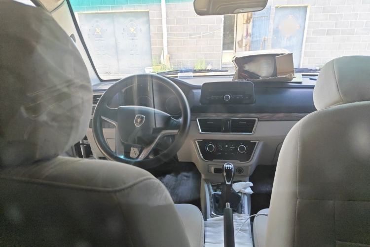 Used Jinbei New Hiace S 2021 1.5L Wealth Van Non-Air-Conditioned Version China VI Standard SWC15M Steering Wheel