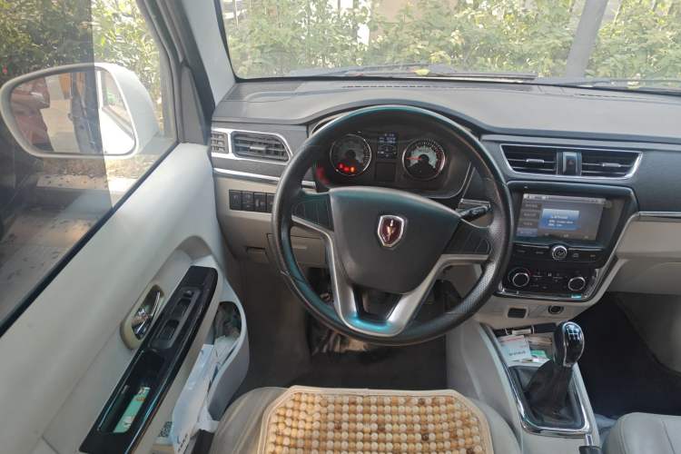 Used Jinbei New Hiace S 2021 1.5L Business-Class Central Air-Conditioned Coach China VI Standard SWC15M Steering Wheel