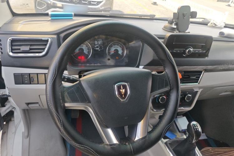Used Jinbei New Hiace S 2021 1.5L Wealth Van Non-Air-Conditioned Version China VI Standard SWC15M Steering Wheel