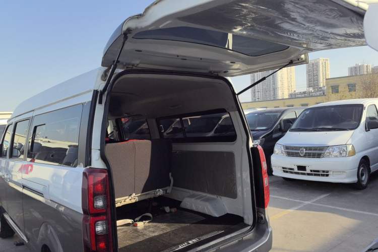 Used Jinbei New Hiace S 2021 1.6L Business Central Air-Conditioned Coach China VI Standard SWD16M Trunk