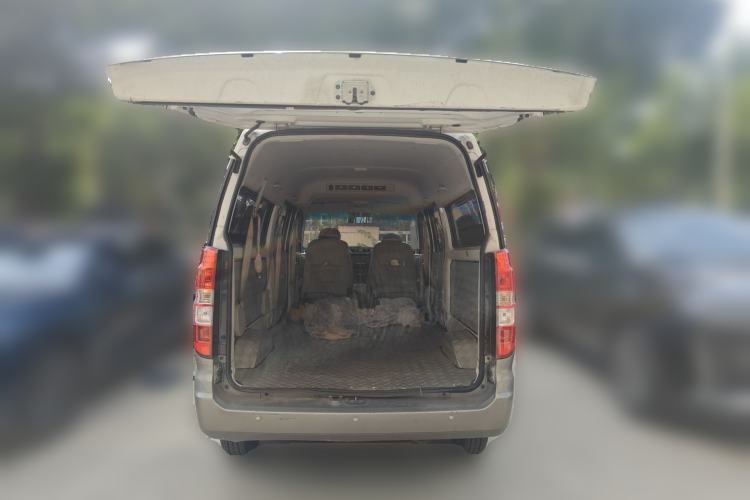 Used Jinbei New Hiace S 2021 1.5L Business-Class Central Air-Conditioned Coach China VI Standard SWC15M Trunk