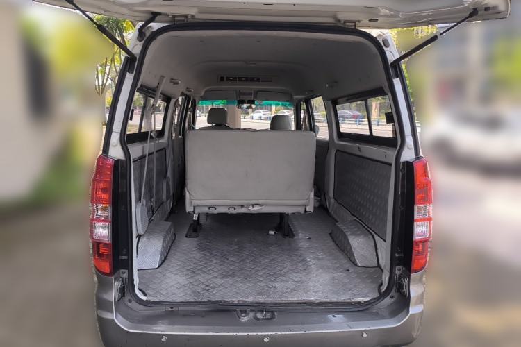 Used Jinbei New Hiace S 2021 1.5L Business-Class Central Air-Conditioned Coach China VI Standard SWC15M Trunk