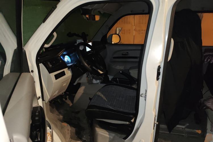 Used Jinbei New Hiace S 2022 1.5L Wealth Edition Non-Air-Conditioned Bus China VI Standard SWC15M Left Front Seat