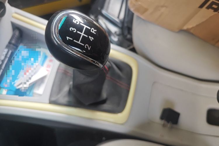 Used Jinbei New Hiace S 2022 1.5L Wealth Edition Non-Air-Conditioned Bus China VI Standard SWC15M Gear Lever