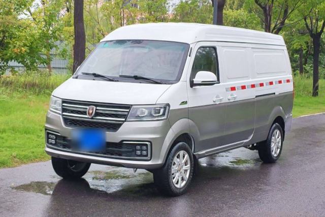 Used Jinbei New Hiace S 2022 1.5L Wealth Edition Air-Conditioner-Free Truck China VI Standard SWC15M