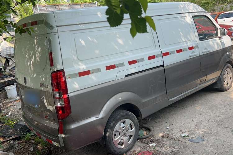 Used Jinbei New Hiace S 2022 1.5L Wealth Edition Air-Conditioner-Free Truck China VI Standard SWC15M Exterior 3