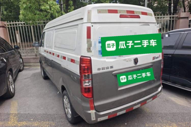 Used Jinbei New Hiace S 2022 1.5L Wealth Edition Air-Conditioner-Free Truck China VI Standard SWC15M Exterior 3
