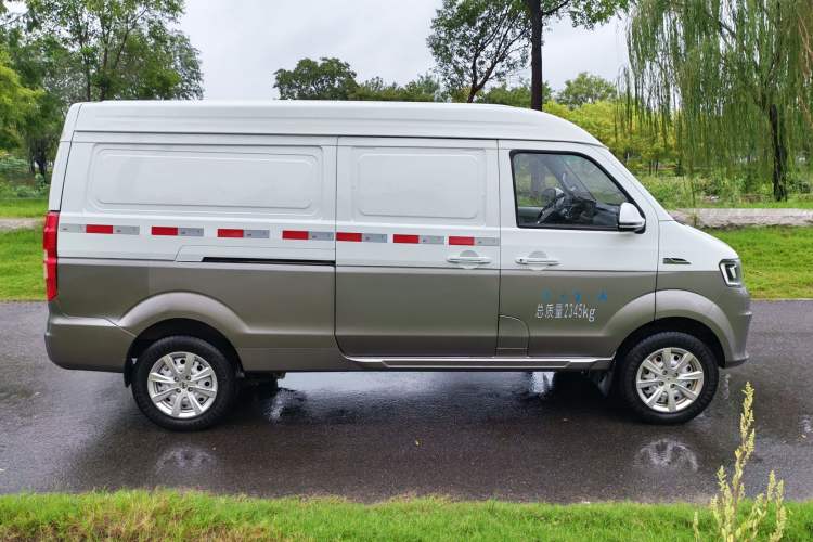 Used Jinbei New Hiace S 2022 1.5L Wealth Edition Air-Conditioner-Free Truck China VI Standard SWC15M Exterior 7