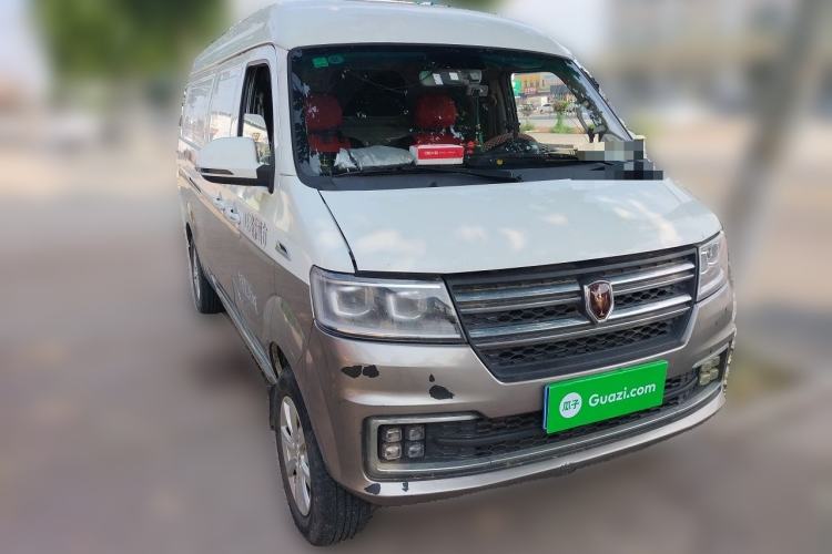 Used Jinbei New Hiace S 2022 1.5L Wealth Edition Air-Conditioner-Free Truck China VI Standard SWC15M Front Right 45 Deg