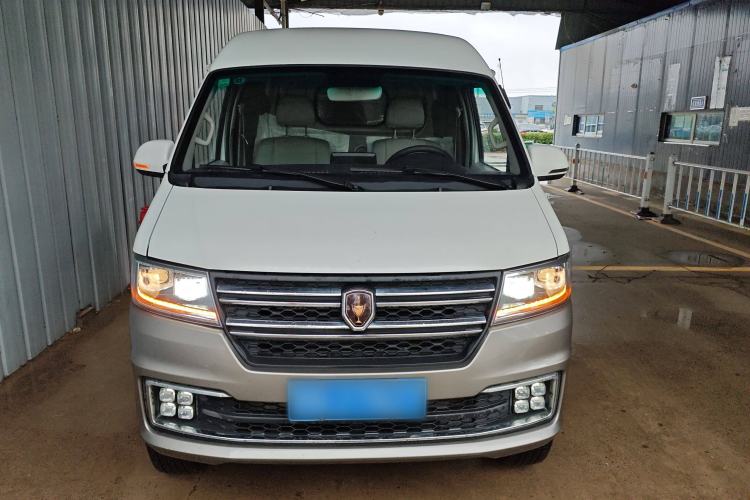 Used Jinbei New Hiace S 2022 1.5L Wealth Edition Air-Conditioner-Free Truck China VI Standard SWC15M Front
