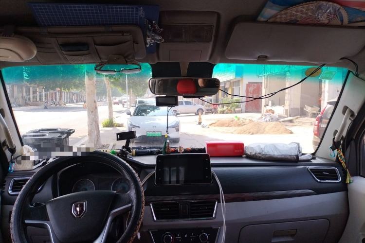 Used Jinbei New Hiace S 2022 1.5L Wealth Edition Air-Conditioner-Free Truck China VI Standard SWC15M Headliner