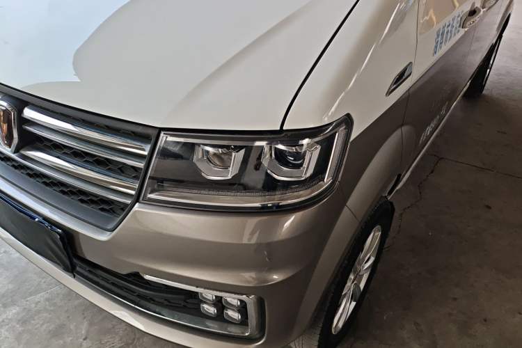 Used Jinbei New Hiace S 2022 1.5L Wealth Edition Air-Conditioner-Free Truck China VI Standard SWC15M Left Front Headlight