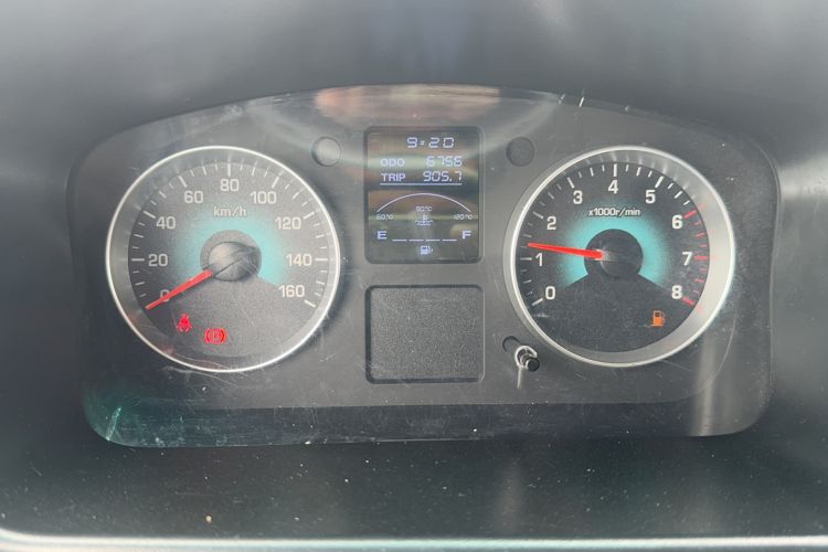 Used Jinbei New Hiace S 2022 1.5L Wealth Edition Air-Conditioner-Free Truck China VI Standard SWC15M Odometer Close Up