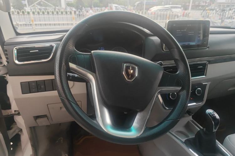 Used Jinbei New Hiace S 2022 1.5L Wealth Edition Air-Conditioner-Free Truck China VI Standard SWC15M Steering Wheel