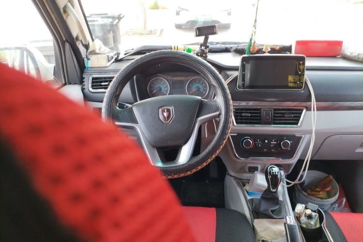 Used Jinbei New Hiace S 2022 1.5L Wealth Edition Air-Conditioner-Free Truck China VI Standard SWC15M Steering Wheel