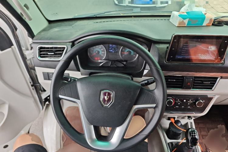 Used Jinbei New Hiace S 2022 1.5L Wealth Edition Air-Conditioner-Free Truck China VI Standard SWC15M Steering Wheel