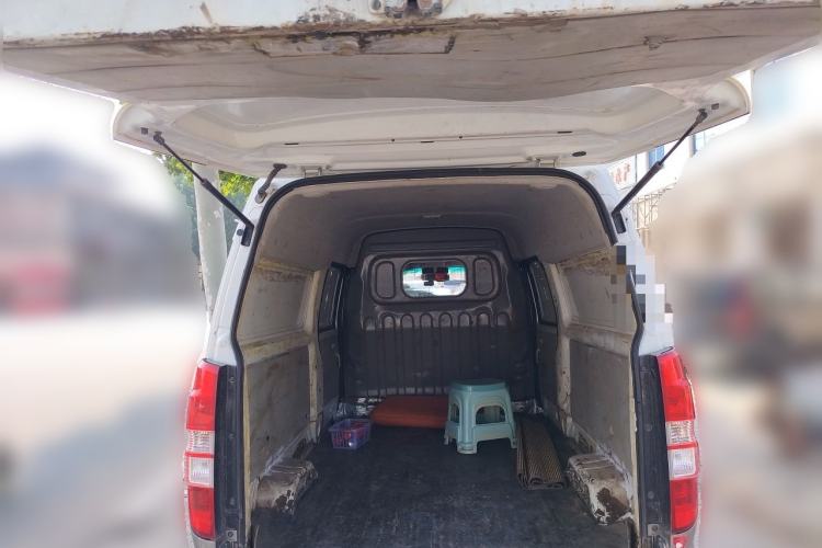 Used Jinbei New Hiace S 2022 1.5L Wealth Edition Air-Conditioner-Free Truck China VI Standard SWC15M Trunk