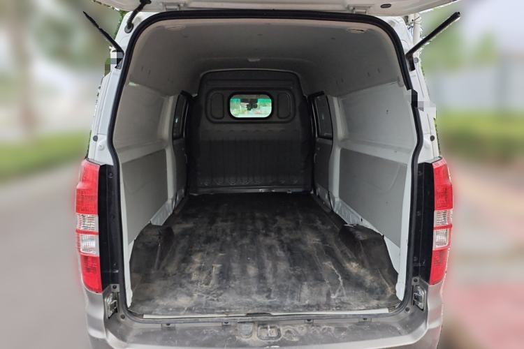 Used Jinbei New Hiace S 2022 1.5L Wealth Edition Air-Conditioner-Free Truck China VI Standard SWC15M Trunk