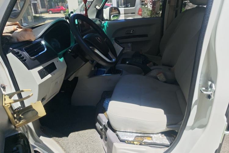 Used Jinbei New Hiace S 2023 1.5L Wealth Edition Passenger Van 5/6/7-Seater Central Air Conditioning Version SWC15M Left Front Seat