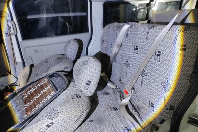 Used Jinbei New Hiace S 2023 1.5L Wealth Edition Passenger Van 5/6/7-Seater Central Air Conditioning Version SWC15M Left Rear Seat