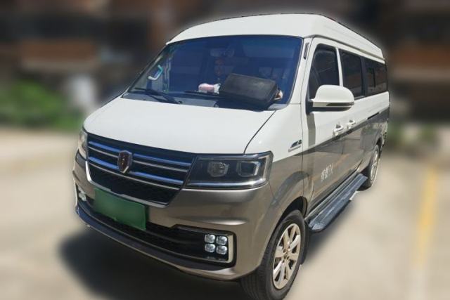 Used Jinbei New Hiace S 2023 1.5L Wealth Edition Passenger Van 5/6/7-Seater Central Air Conditioning Version SWC15M