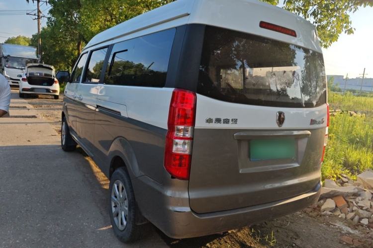 Used Jinbei New Hiace S 2023 1.5L Wealth Edition Passenger Van 5/6/7-Seater Central Air Conditioning Version SWC15M Rear Left 45 Deg