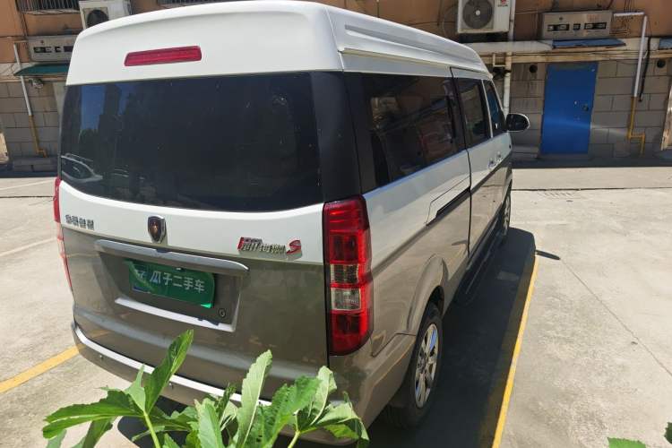 Used Jinbei New Hiace S 2023 1.5L Wealth Edition Passenger Van 5/6/7-Seater Central Air Conditioning Version SWC15M Rear Right 45 Deg