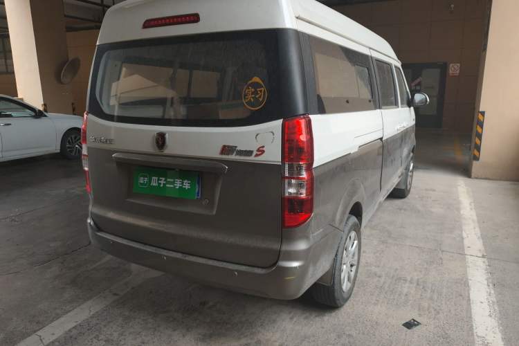 Used Jinbei New Hiace S 2023 1.5L Wealth Edition Passenger Van 5/6/7-Seater Non-Air-Conditioned Version SWC15M Rear Right 45 Deg