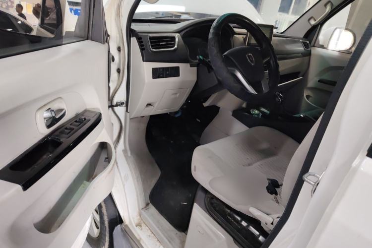 Used Jinbei New Hiace S 2023 1.5L Wealth Edition Passenger Van 5/6/7-Seater Central Air Conditioning Version SWC15M Driver Seat