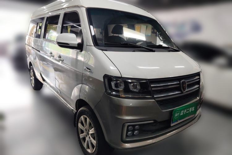 Used Jinbei New Hiace S 2023 1.5L Wealth Edition Passenger Van 5/6/7-Seater Central Air Conditioning Version SWC15M Front Right 45 Deg