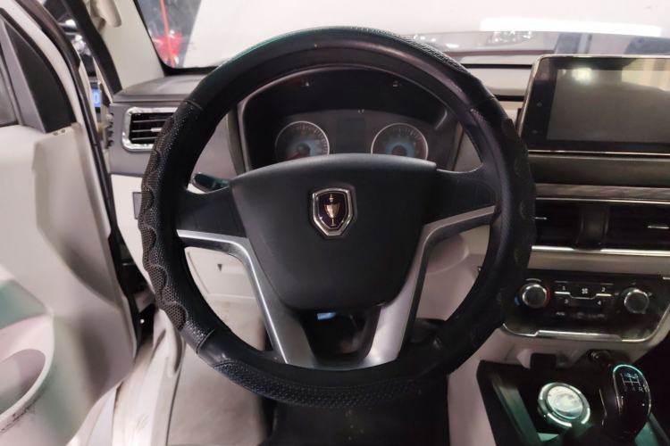 Used Jinbei New Hiace S 2023 1.5L Wealth Edition Passenger Van 5/6/7-Seater Central Air Conditioning Version SWC15M Steering Wheel