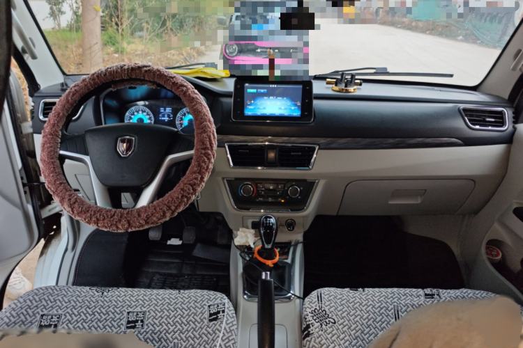 Used Jinbei New Hiace S 2023 1.5L Wealth Edition Passenger Van 5/6/7-Seater Central Air Conditioning Version SWC15M Center Console