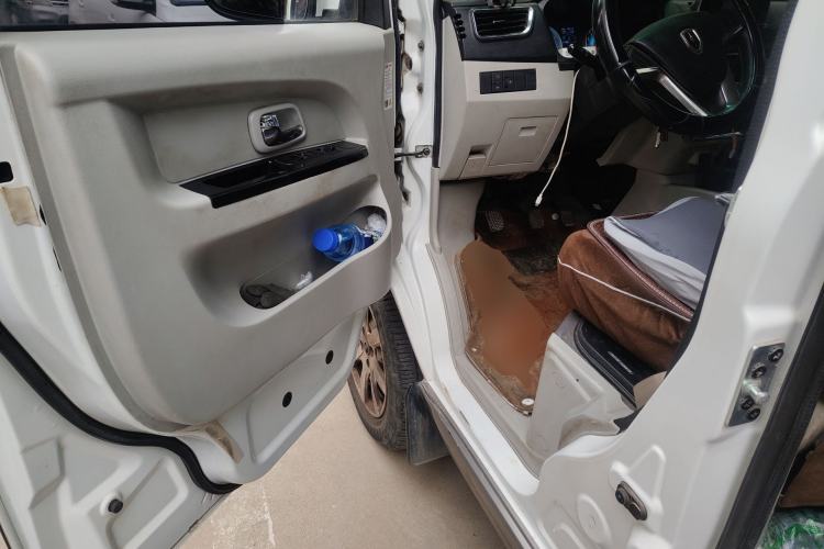 Used Jinbei New Hiace S 2023 1.5L Wealth Edition Passenger Van 5/6/7-Seater Non-Air-Conditioned Version SWC15M Driver Seat