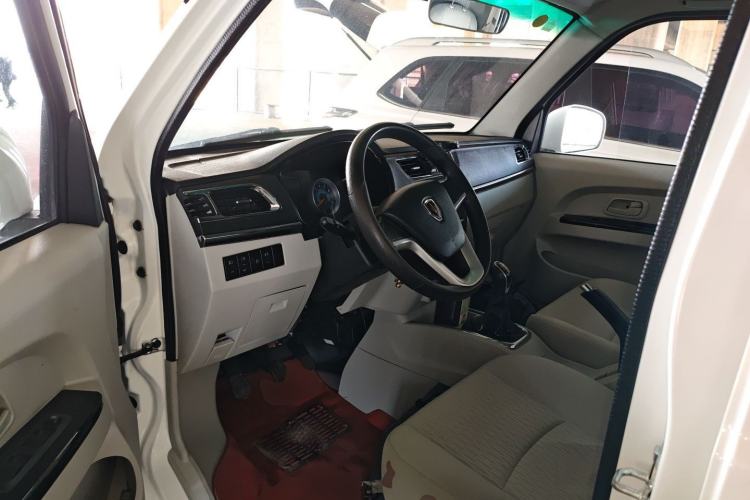 Used Jinbei New Hiace S 2023 1.5L Wealth Edition Van 2/5-Seater Non-Air-Conditioned Version SWC15M Driver Seat