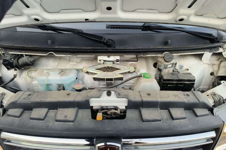 Used Jinbei New Hiace S 2023 1.5L Wealth Edition Van 2/5-Seater Non-Air-Conditioned Version SWC15M Engine Bay