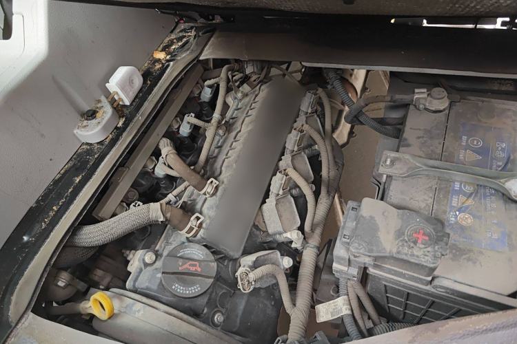 Used Jinbei New Hiace S 2023 1.5L Wealth Edition Van 2/5-Seater Non-Air-Conditioned Version SWC15M Engine Bay