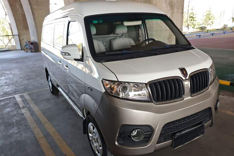 Used Jinbei New Hiace S 2023 1.5L Wealth Edition Van 2/5-Seater Non-Air-Conditioned Version SWC15M Exterior 1